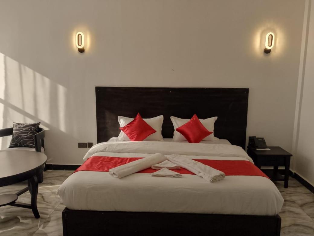 Water Pavilion Hotel Keroka المظهر الخارجي الصورة