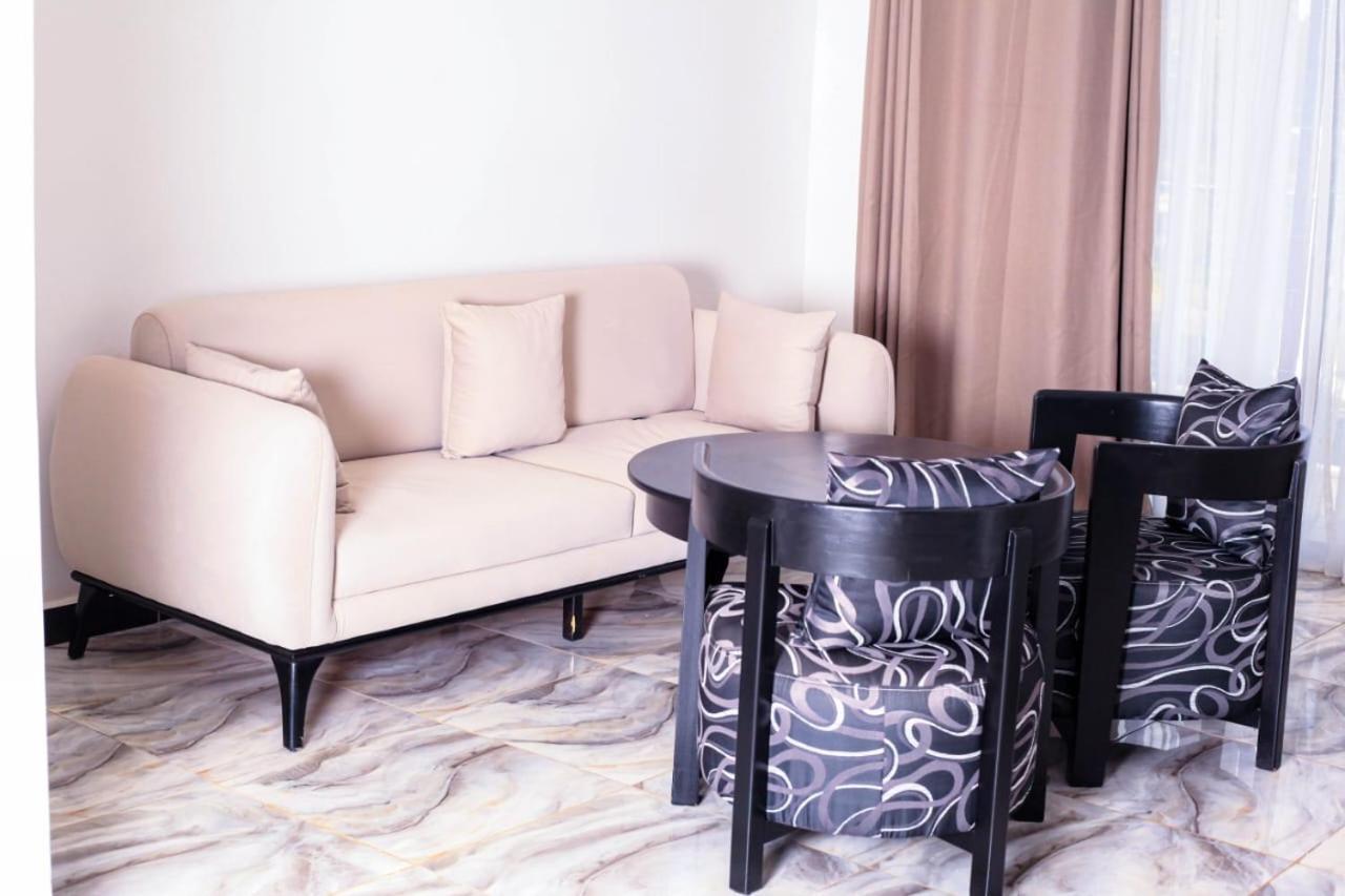 Water Pavilion Hotel Keroka المظهر الخارجي الصورة